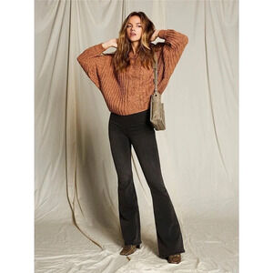 Free People Women's Gummy Flared Leg Mid rise Pull on Stretch Jeans Size 27